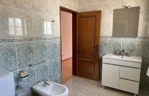 BnB Homes Luxurious Villa Stardust with Swimming pool & BBQ for Family Fun - Foto 17