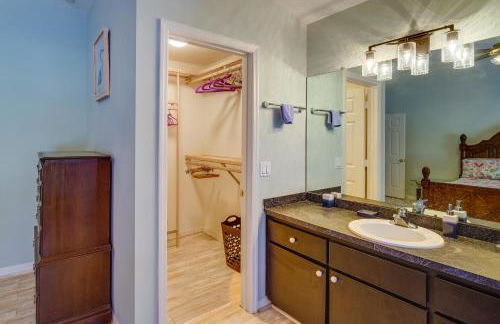 Pet-Friendly Sebastian Home with Porch and Lake View! - Foto 14