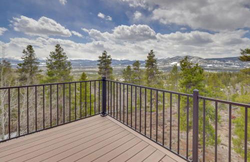 Panoramic Mountain-View Retreat with Hot Tub and Deck! - Foto 32
