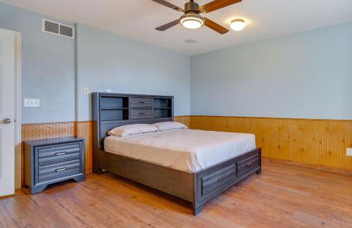 Huge Kitchen and Open Interior Pueblo Group Getaway - Foto 20