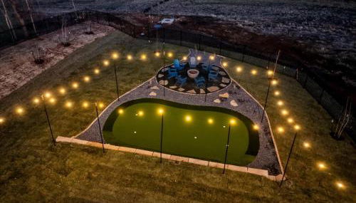 The Grand Iowan - Photo 1, Garden