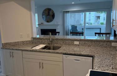 Coastal Retreat by the Bay - Foto 17