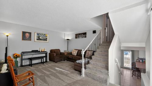 Lux Home, Minutes to Sanford Medical Center & Zoo - Foto 2