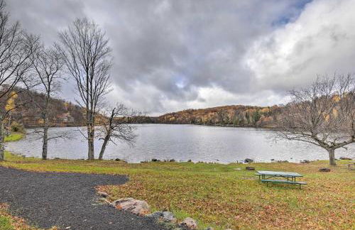 Upson Ski-InandSki-Out, End-Unit Cabin with Fireplace! - Foto 29