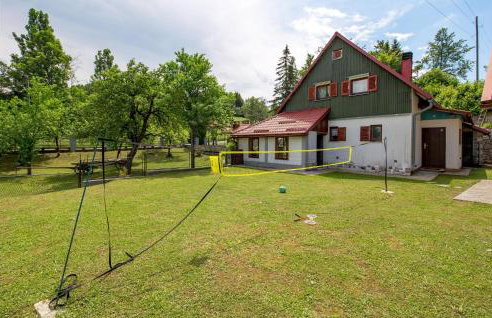 Awesome Home In Stari Laz With Kitchen - Foto 1