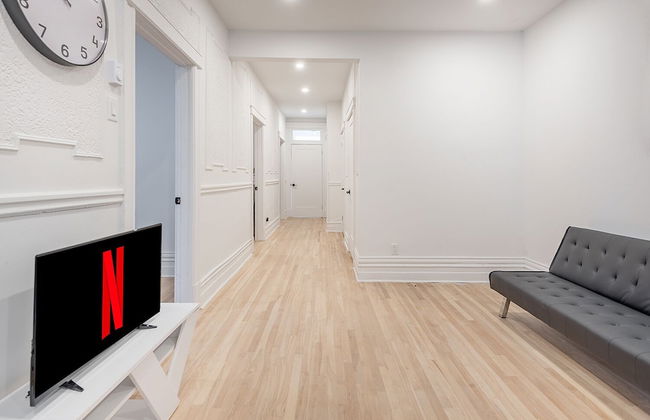 Beautiful Private Bedroom in Mile-End - Foto 28