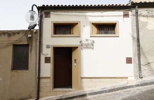 A Casa do Caliaru- Centro Sicilia-Leonforte - Foto 13