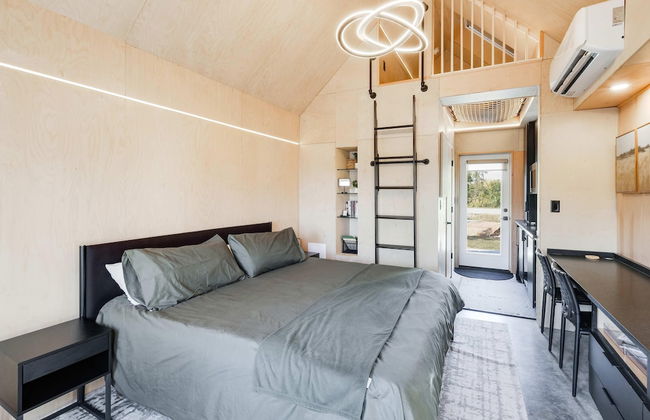 Bunkies-the Commissioner - Photo 4