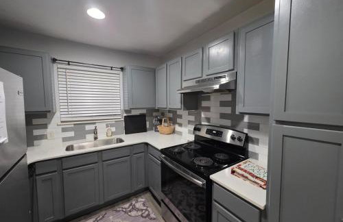 The Magic City Apt 2BR Cozy Birmingham Stay - Foto 7