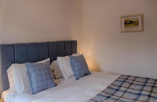 Royal Golf Apartments - Photo 11