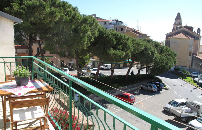 3 bedroom Apartment in Cipressa with garden - Photo 8