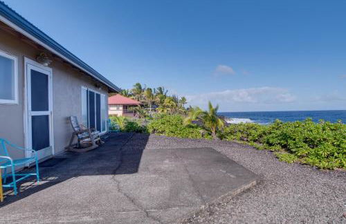 Oceanfront Keaau Gem Ocean and Sunrise Views, Pool - Foto 1