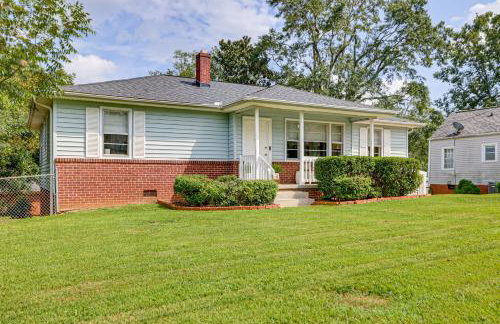 Families Welcome, Fenced Yard: Inviting Greer Home - Photo 21