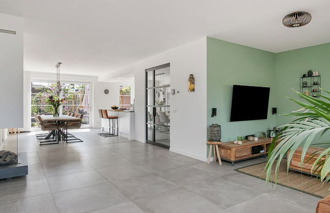 Tasteful Holiday Home in Middelburg With Garden - Photo 11