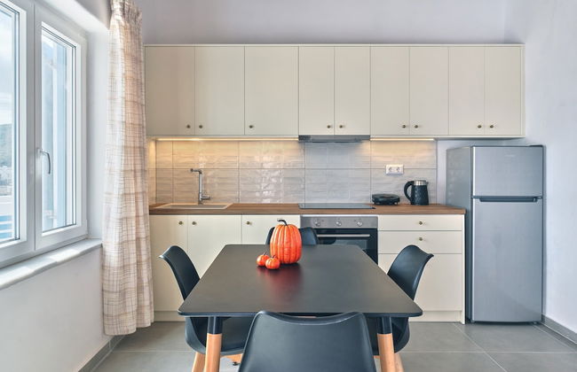 Lefkes Hidden Gem in Lefkes - Photo 2