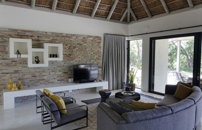 Discover the Attraction of Villa Umoja - Photo 15