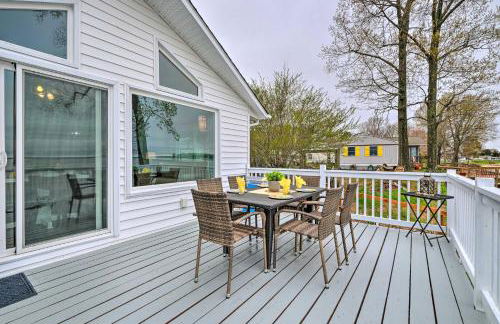Waterfront Cottage with Private Beach and Deck! - Foto 20
