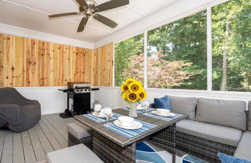 Kernersville King Beds Hot Tub Arcade Firepit - Photo 30