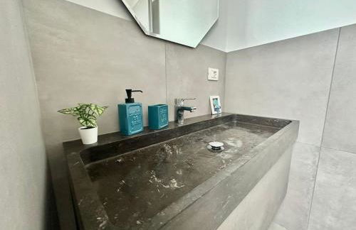 Penthouse with Patio & 2 Baths, 10 Min to Duomo - Foto 23