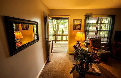 Family-Friendly Cabin Rental with River Views near Knoxville - Foto 9