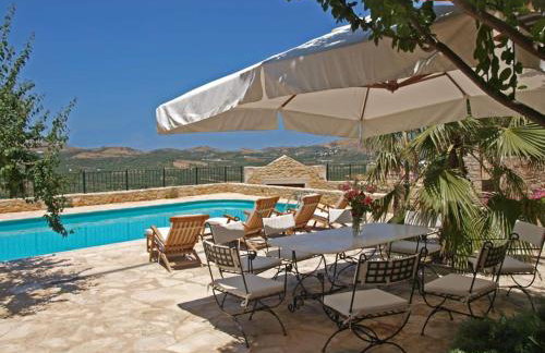 Melina Stone Villa - Photo 2