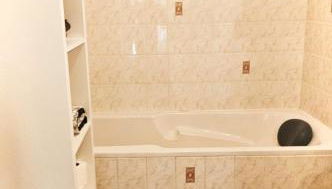 CHARMANT APPARTEMENT SUR SOTTEVILLES LES ROUEN - Foto 3