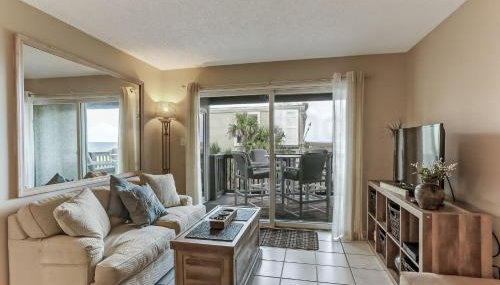 Ocean View Condo Steps Away from Beach, Access to Salt Water Pool by RedAwning - Foto 4