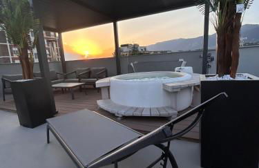 Suite Panoramic Attico con Jacuzzi Privata - Foto 39