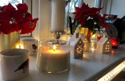 The Carthouse (Luxury 2 bed with private hot tub) - Photo 32