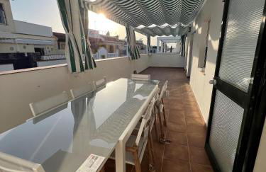 Espectacular Ático con Terraza en Playa Centro de Punta Umbría 140m2 - 10 Personas - Foto 2