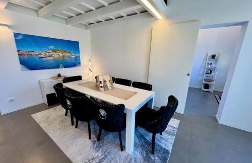 Luxury Seafront Penthouse - Foto 8