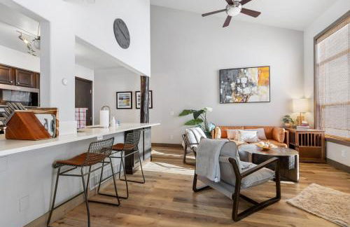 Perfectly Located 3 Bed 3.5 Bath Beautiful Townhome - Photo 13