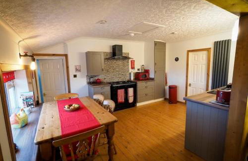 Pirnmill Home with a view - Photo 6