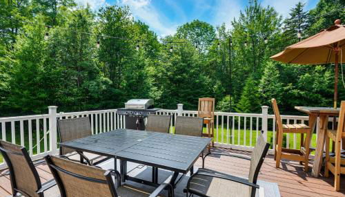 6 Mi to Mt Snow Nature-View Home with Fire Pit! - Foto 2