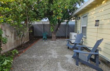 Cozy Home Away From Home - Foto 23