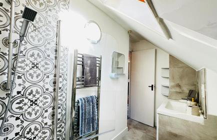 Inviting 2 Bed Guest House steps away from Ascot Racecourse 3 mins drive, 5 mins to Legoland, 12 mins to Windsor Castle Perfect for families & racegoers alike - Foto 23