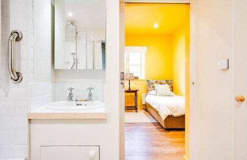 Charming Coach House Retreat Near Sherborne Abbey - Foto 23