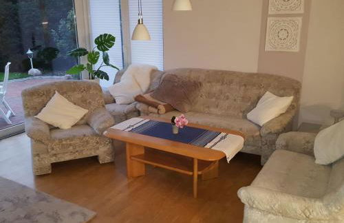 Apartment Private Ferienwohnung in Nordenham mit großem Garten by Interhome - Photo 3