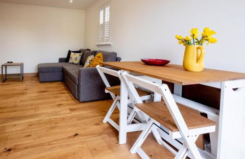 Oak - Three Tuns Apartments, Pettistree, Wickham Market - by Aldeburgh Coastal Cottages - Foto 16