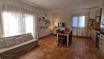 Capo Figari 13, Appartamento spazioso nel centro di Golfo Aranci con terrazza vista mare, Wi-Fi, parcheggio gratuito - Foto 4, stove