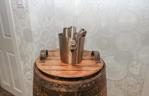 Knights Corner Stanhope Castle - Photo 15