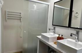 Hidromassagem, Varanda e Vista Pedra do baú - Foto 15