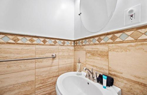 Tranquil Home with Private, Texas-Shaped Pool - Foto 23