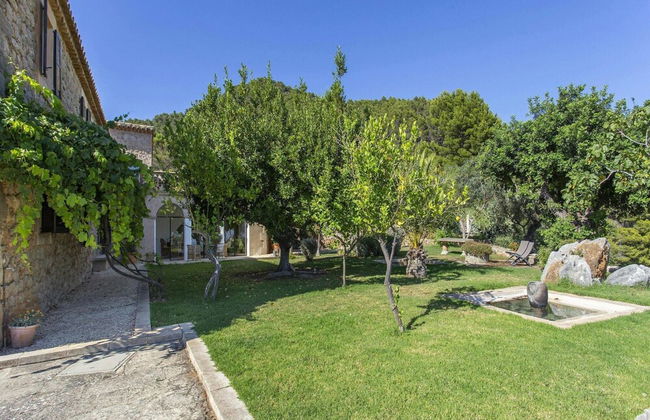 Stunning Farmhouse With Private Pool - Photo 34