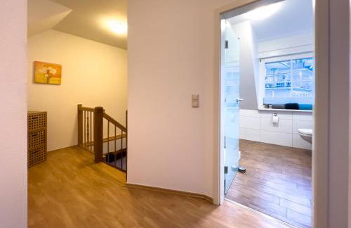 Denkmalgeschütztes Fachwerkhaus im Zentrum mit Garage - Foto 14