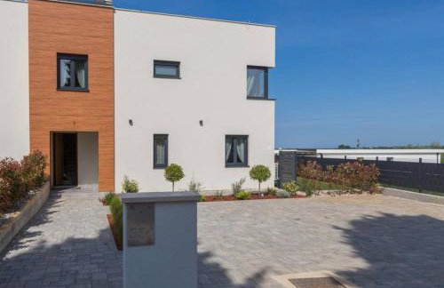 NoaMio Homestay with Heated Swimming Pool & Sauna - Photo 28