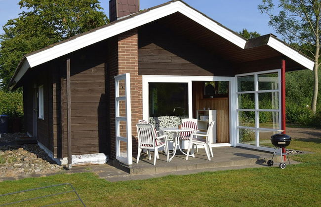 Inviting log House With 2 Terraces and Cozy Fireplace in Damp - Foto 18