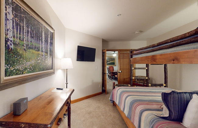 Torian Plum Condominiums - Foto 14