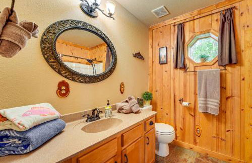 Relax Fireside! Hot Tub Haven on Table Rock Lake - Foto 15