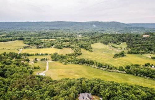 The Retreat at Wildwood - Hot Tub Theater & Deck - Foto 71